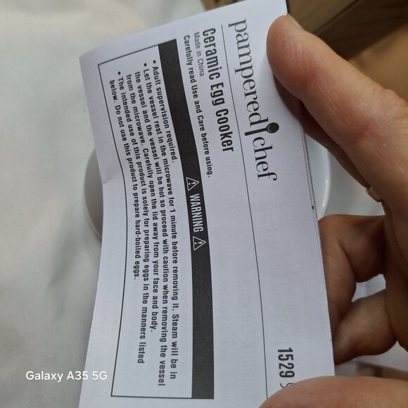 Pampered Chef Ceramic Microwave Egg Cooker #1529 White Gray Kitchen Gadget NWOT - Picture 7 of 8